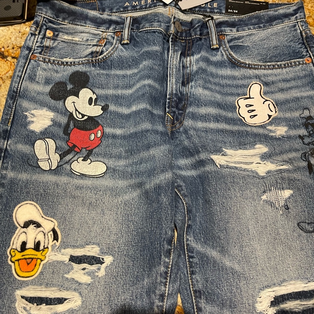 American Eagle DISNEY MICKEY MOUSE DISTRESSED JEANS 34x34 NWT men’s or women’s